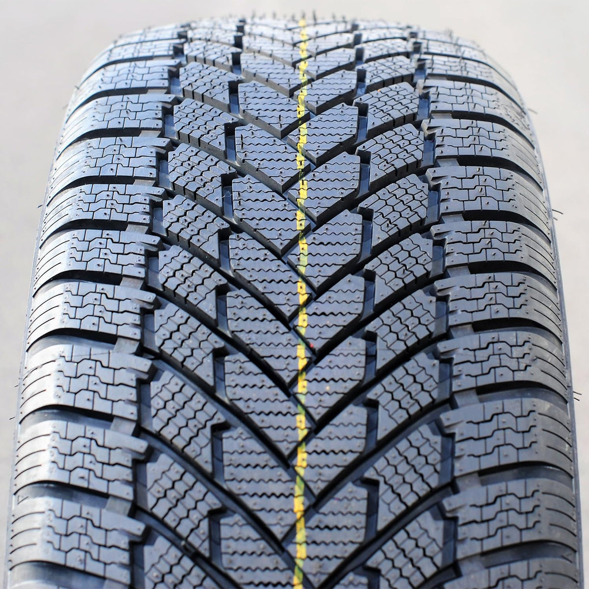 215/60R16 Winter Tires I596015